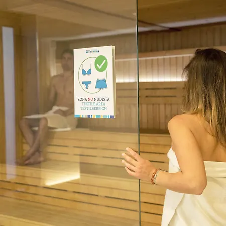 Готель Globales Janeiro 4*