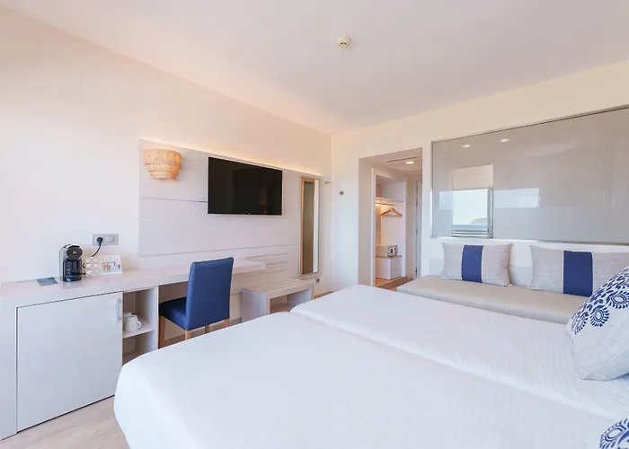 Готель Globales Janeiro 4*