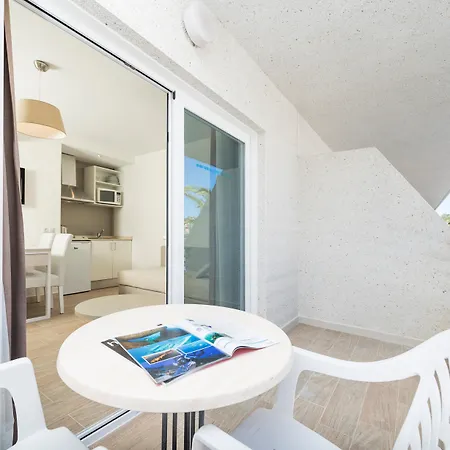 Caprice Janeiro & Hotel 4*