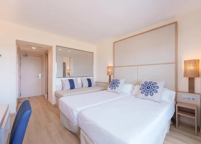 Hotel Globales Janeiro 4*