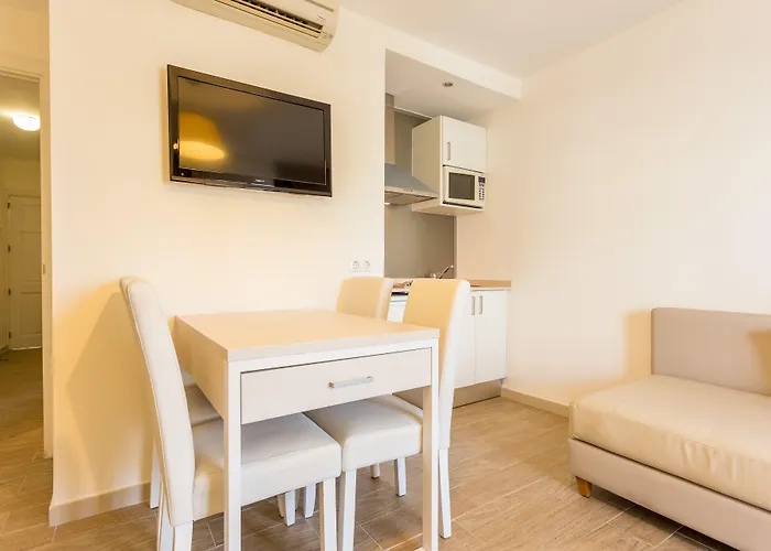 Hotel Globales Janeiro Can Picafort (Mallorca)